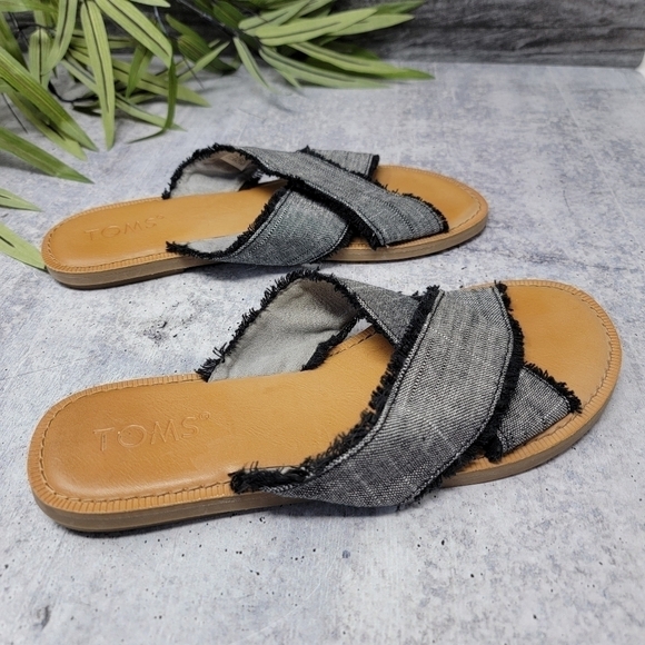 Toms | Heathered Black Viv Criss Cross Slide Sandals Size 6 - Picture 7 of 8